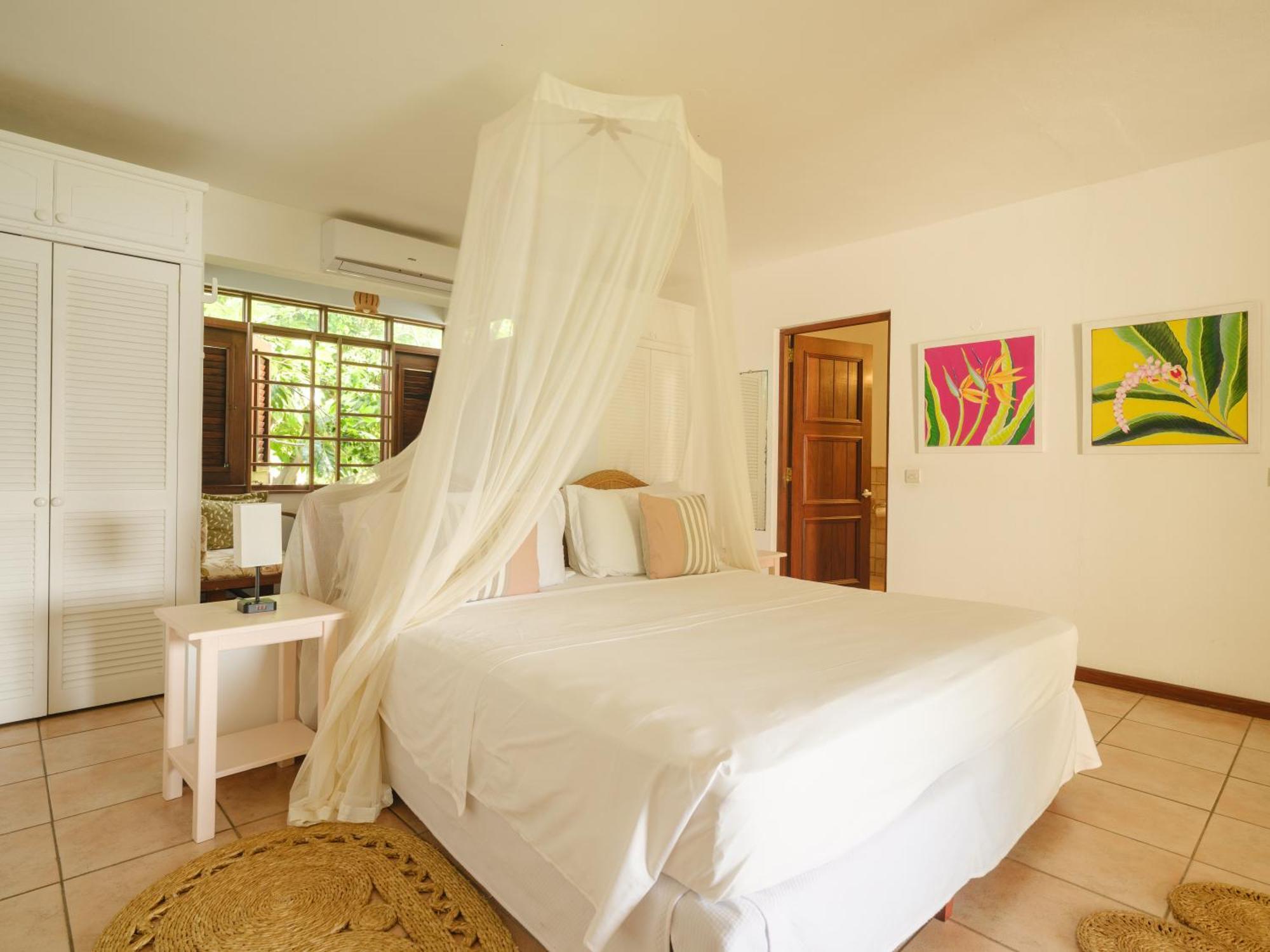 Gingerbread Suites Port Elizabeth Ruang foto
