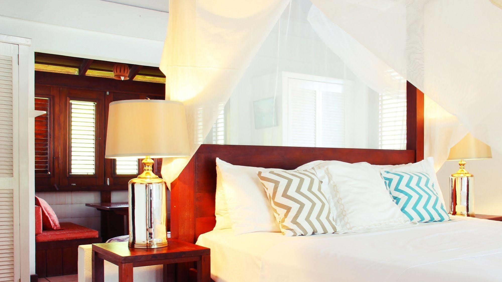 Gingerbread Suites Port Elizabeth Bagian luar foto